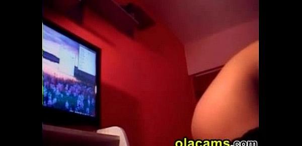  Sexy skinny teen brunette oiled body webcam